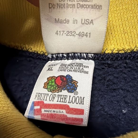 Vintage 90s Made In USA Sweatshirt Crew Neck Collared Alaska Stars Sweatshirt - Picture 5 of 7